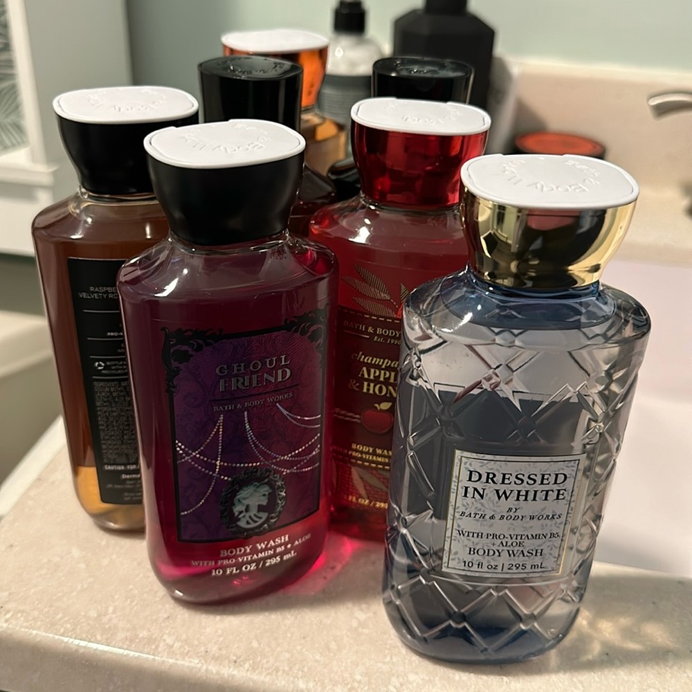 Bath and body works body washes